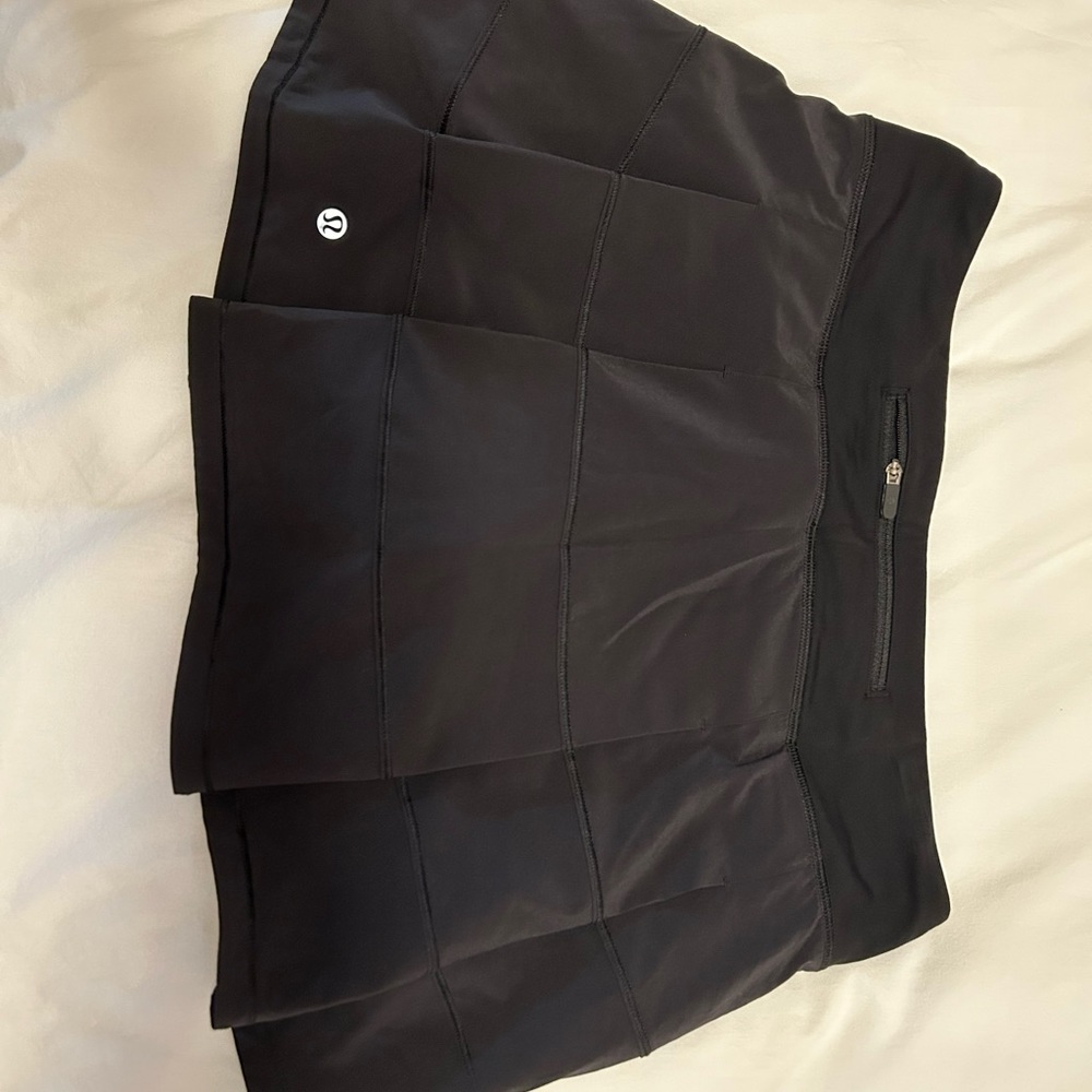 Black lululemon skirt